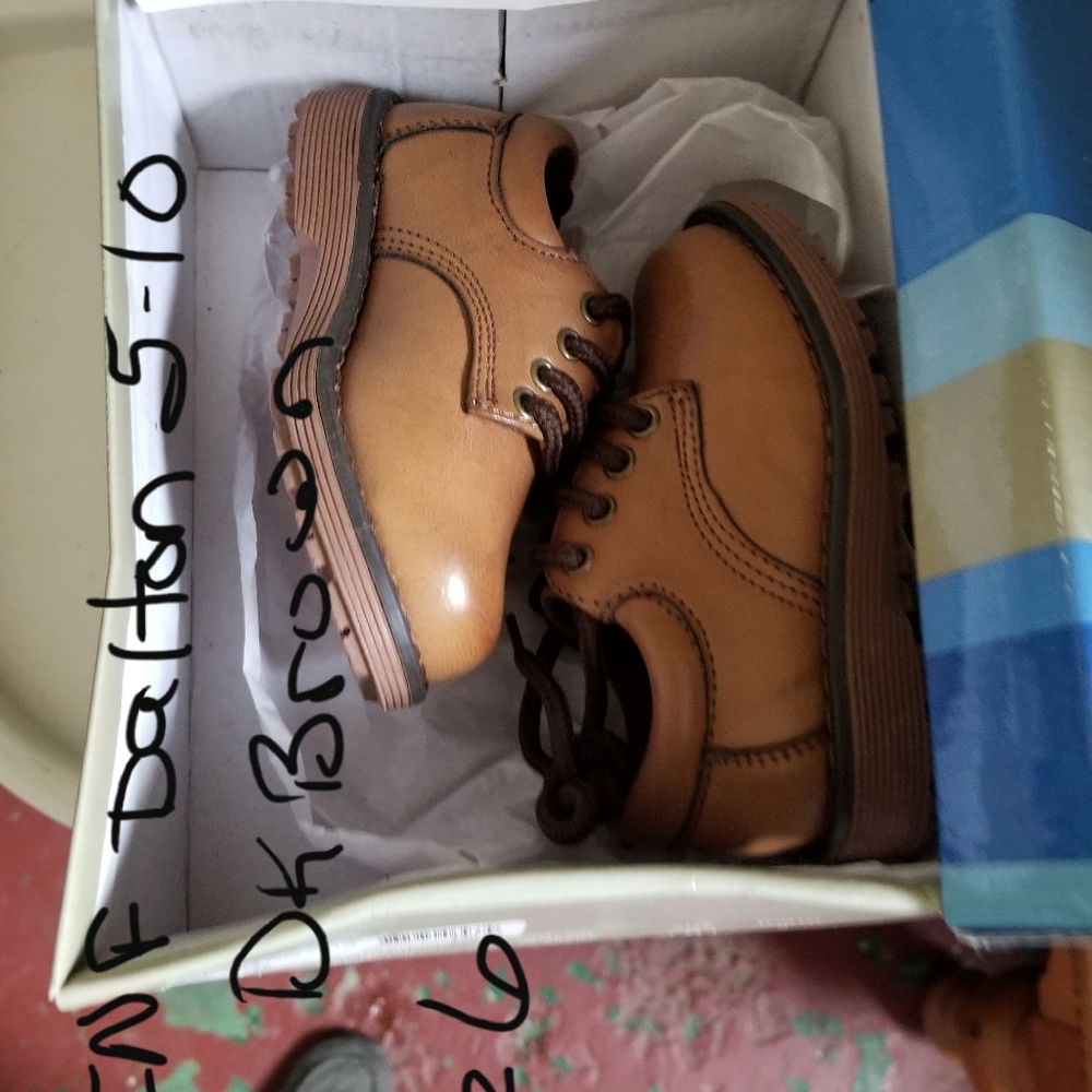 Boots Size 6 - Picture 2 of 2
